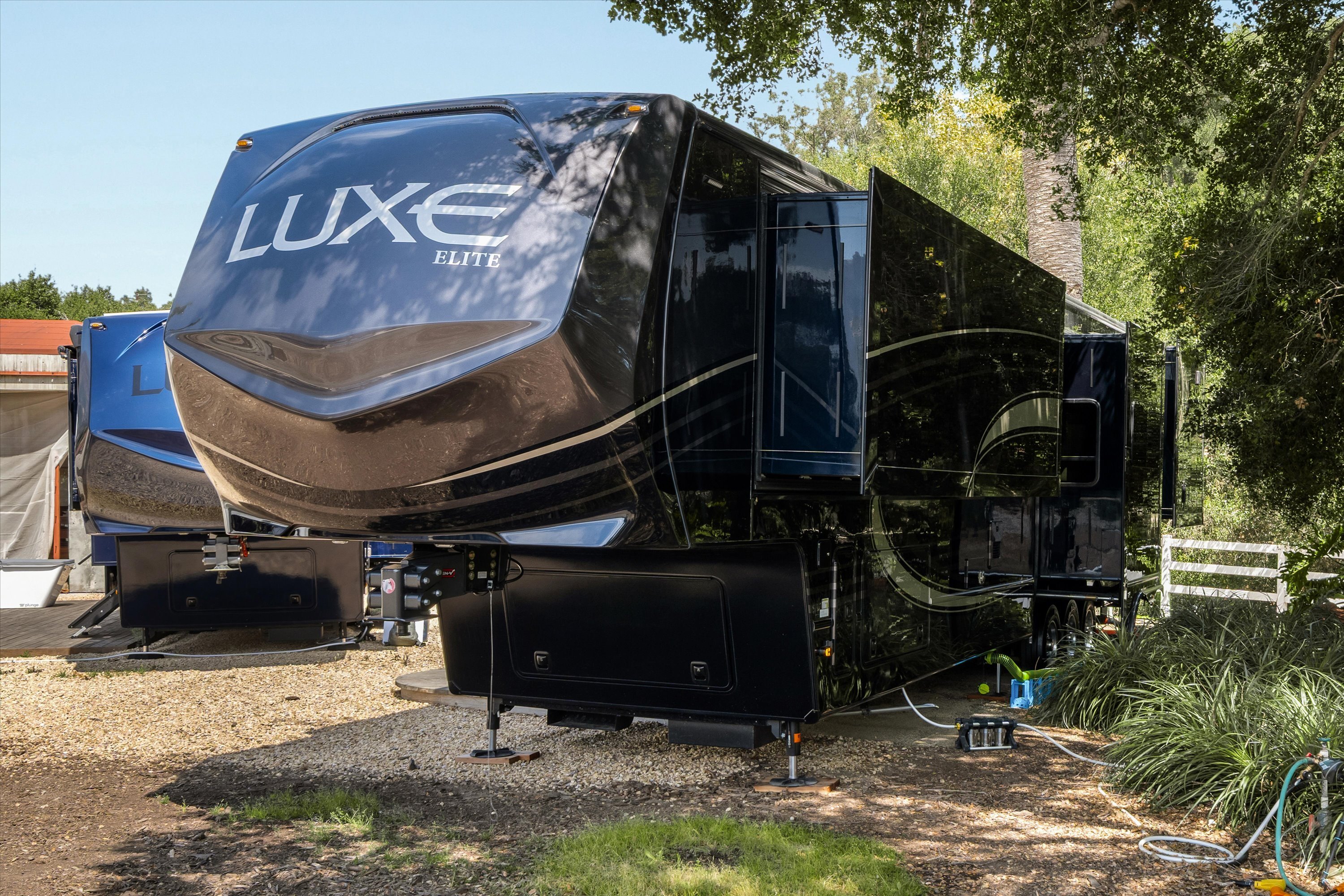2027 Luxe ELITE 46RKB RV