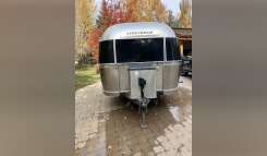 2010 Airstream INTERNATIONAL SIGNATURE 25FB SIGNATURE RV