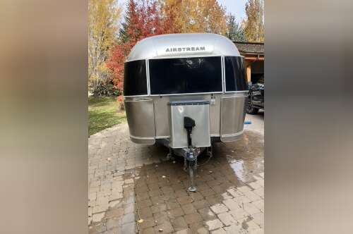 2010 Airstream INTERNATIONAL SIGNATURE 25FB SIGNATURE in hailey ID