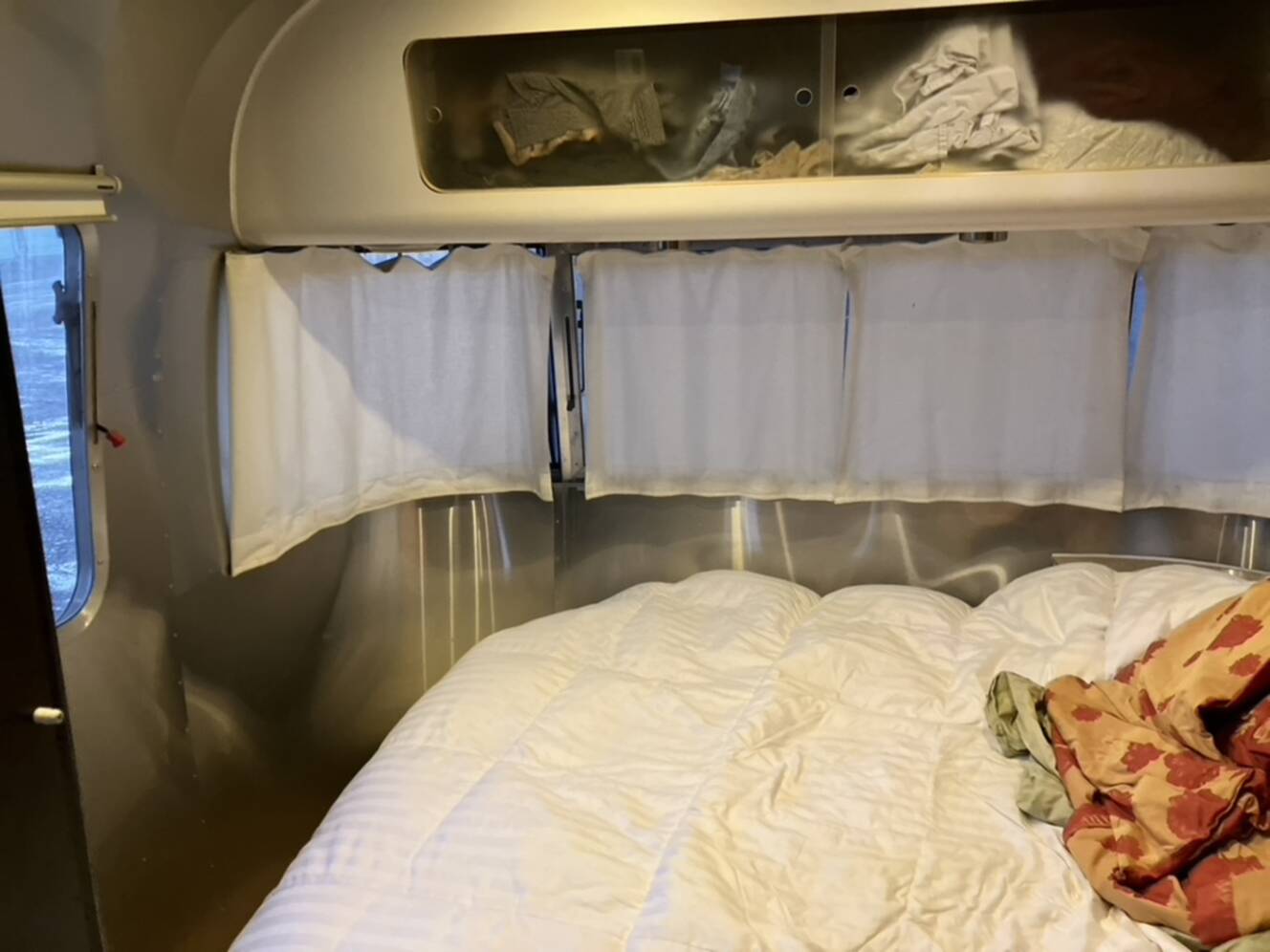 A photo of this 2010 Airstream INTERNATIONAL SIGNATURE 25FB SIGNATURE