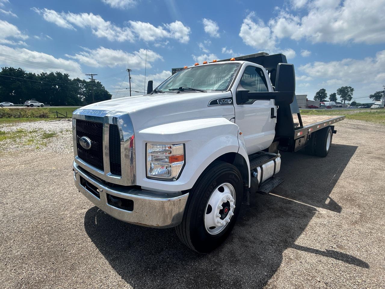 2018 FORD F750 SD DIESEL STRAIGHT FRAME in Lancaster, OH
