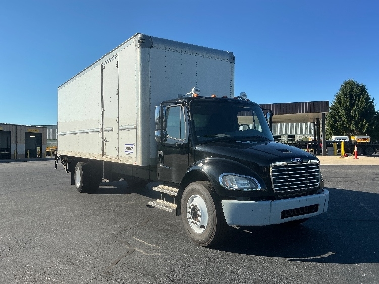 2021 FREIGHTLINER BUSINESS CLASS M2 106 in Elkhart, IN