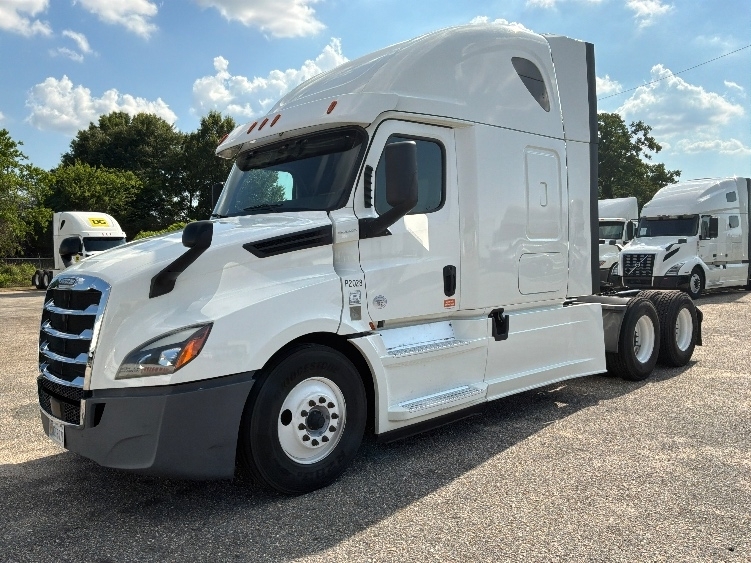 2020 FREIGHTLINER CASCADIA 126 in Montgomery, AL