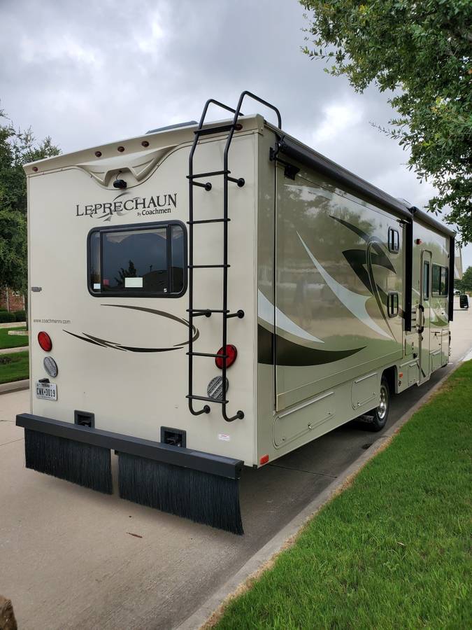 2014 Coachmen Leprechaun in elm mott TX