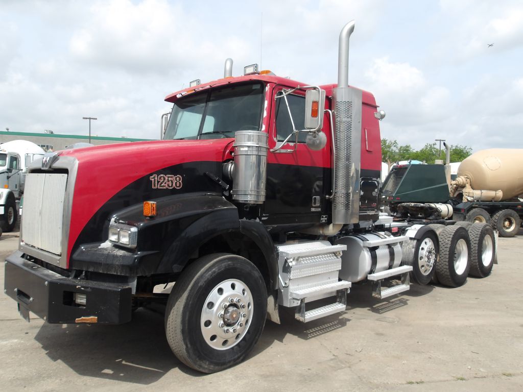 2013 WESTERN STAR CONVENTIONAL in Houston, TX