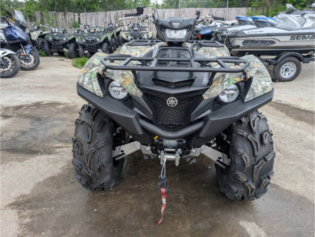 A photo of this 2025 Yamaha Grizzly EPS Camo