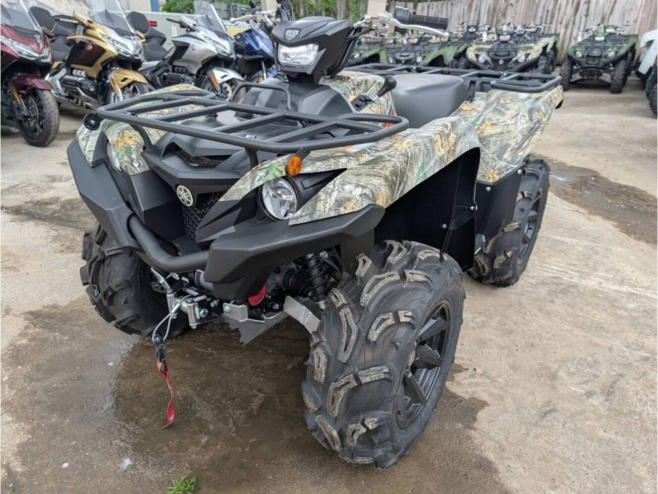 A photo of this 2025 Yamaha Grizzly EPS Camo