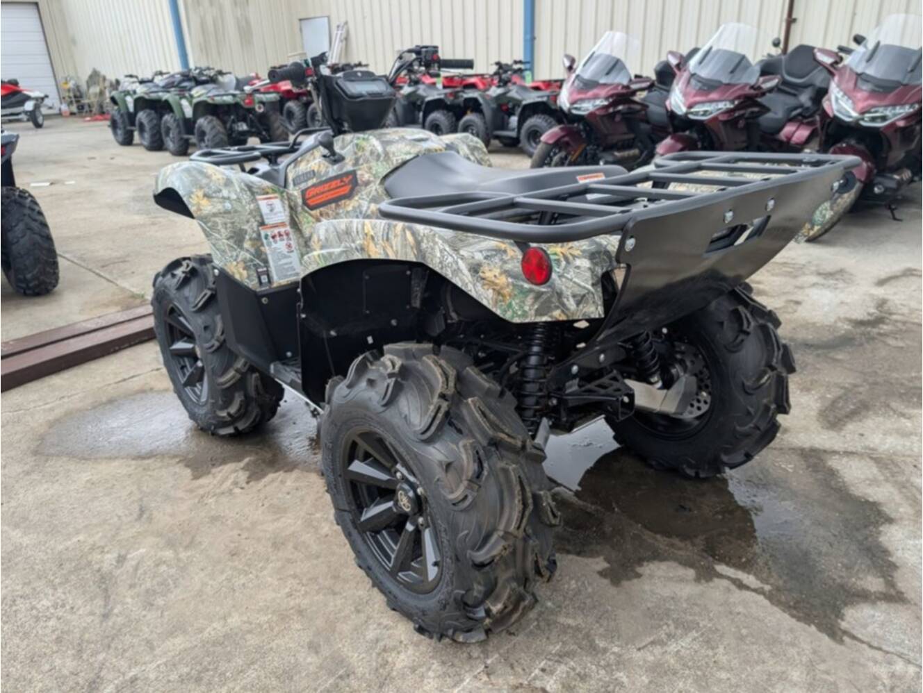 A photo of this 2025 Yamaha Grizzly EPS Camo