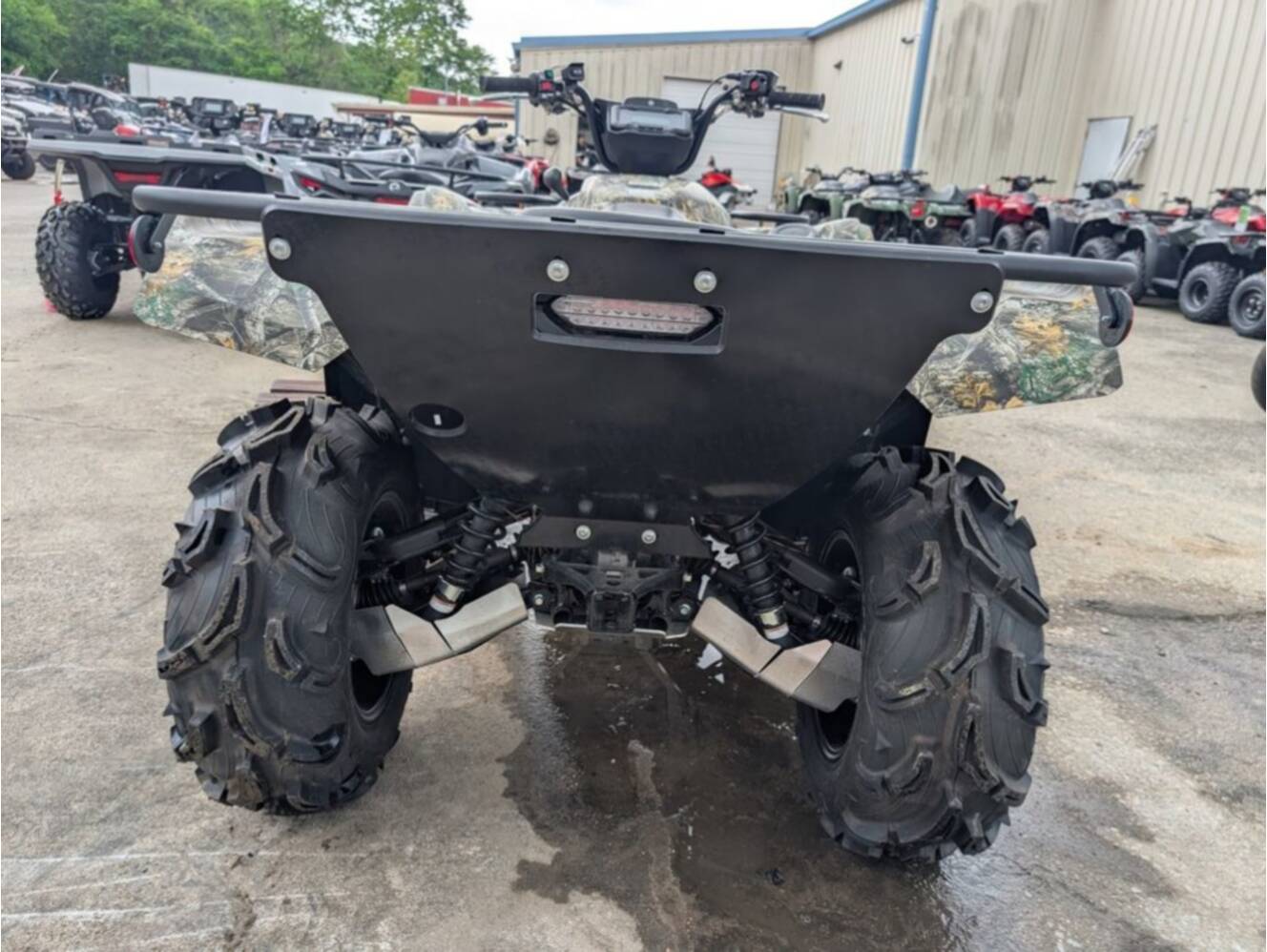 A photo of this 2025 Yamaha Grizzly EPS Camo