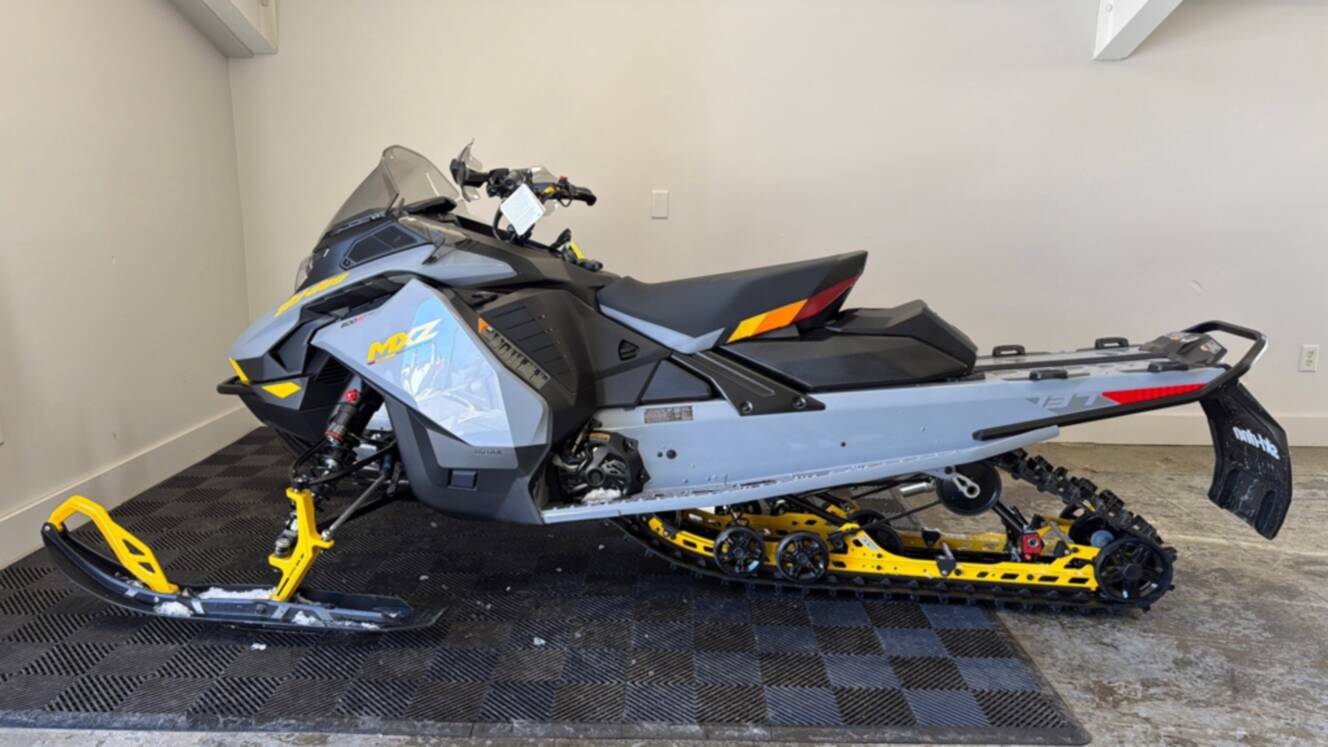 A photo of this 2026 Ski-Doo MZX ADRENALINE W/ BLIZZARD PACKAGE 600R E-TEC 137