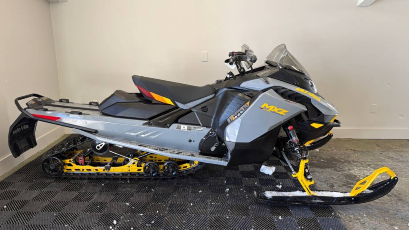 A photo of this 2026 Ski-Doo MZX ADRENALINE W/ BLIZZARD PACKAGE 600R E-TEC 137