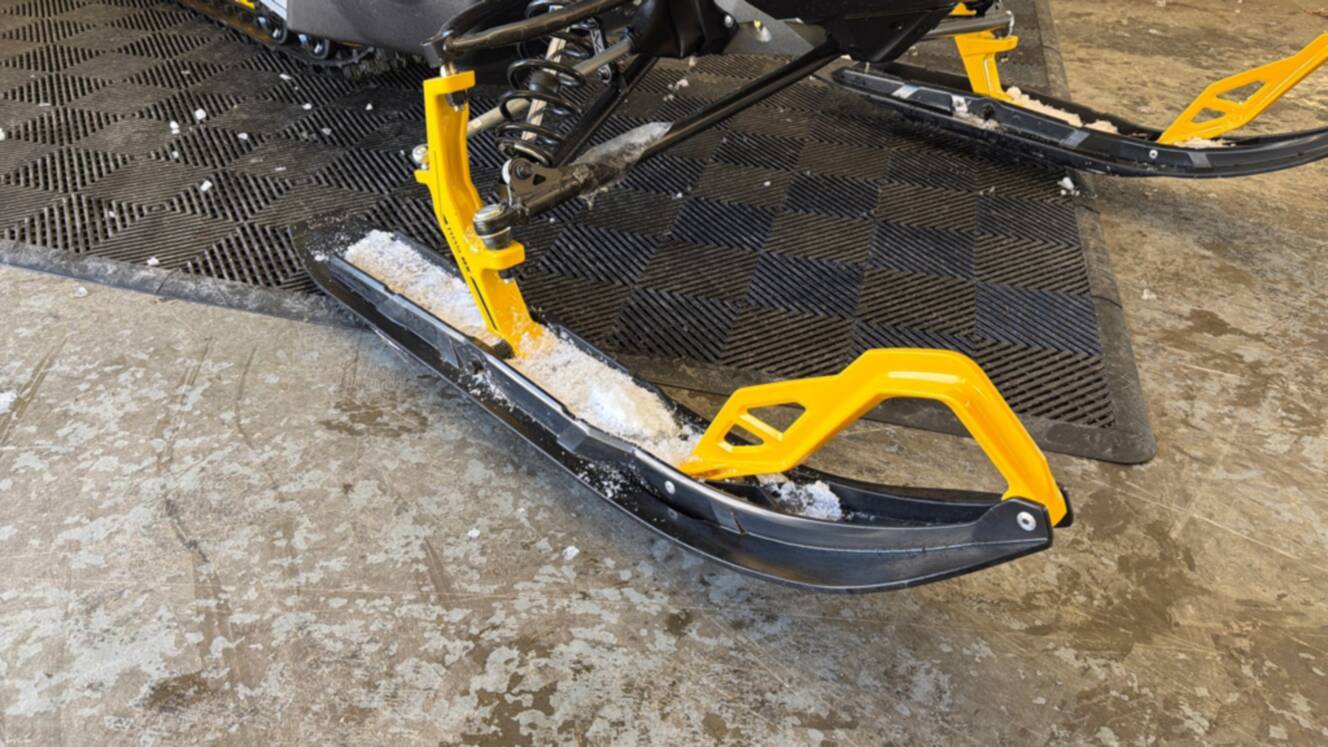A photo of this 2026 Ski-Doo MZX ADRENALINE W/ BLIZZARD PACKAGE 600R E-TEC 137