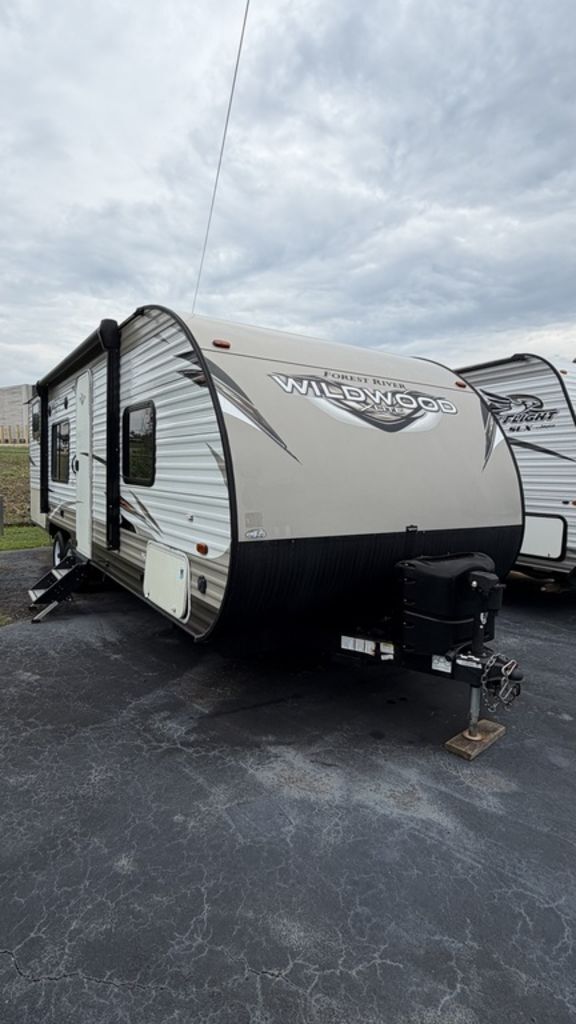 2018 Forest River Wildwood X-Lite 261BHXL RV