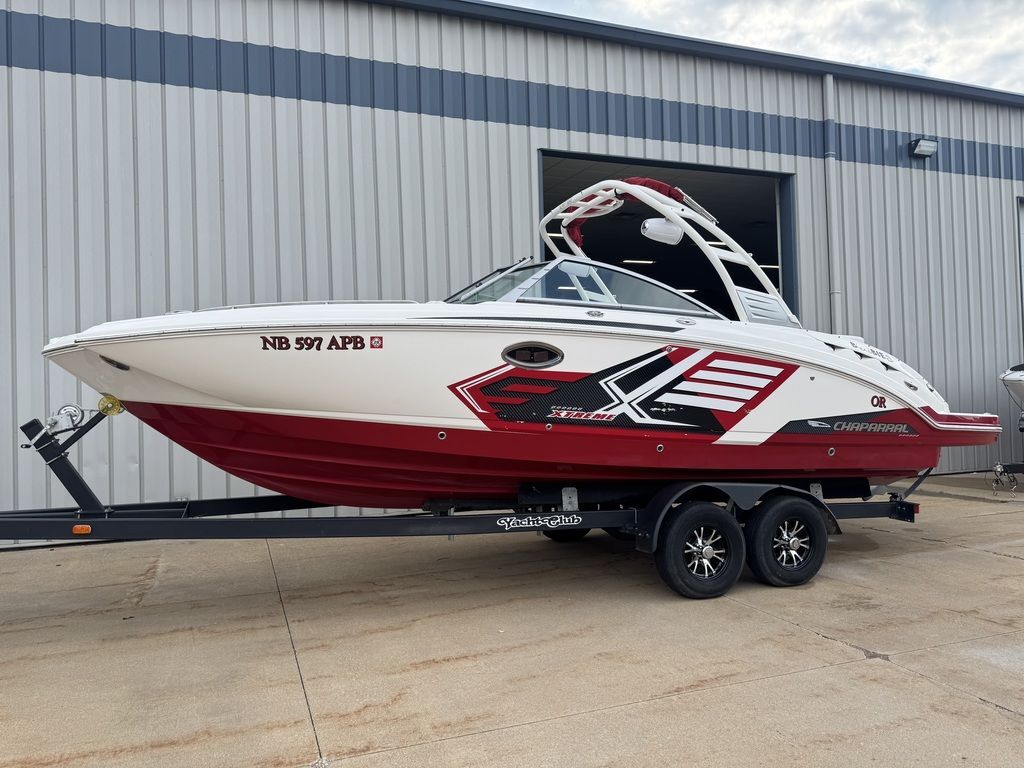 2016 Chaparral 264 Sunesta in dubuque IA