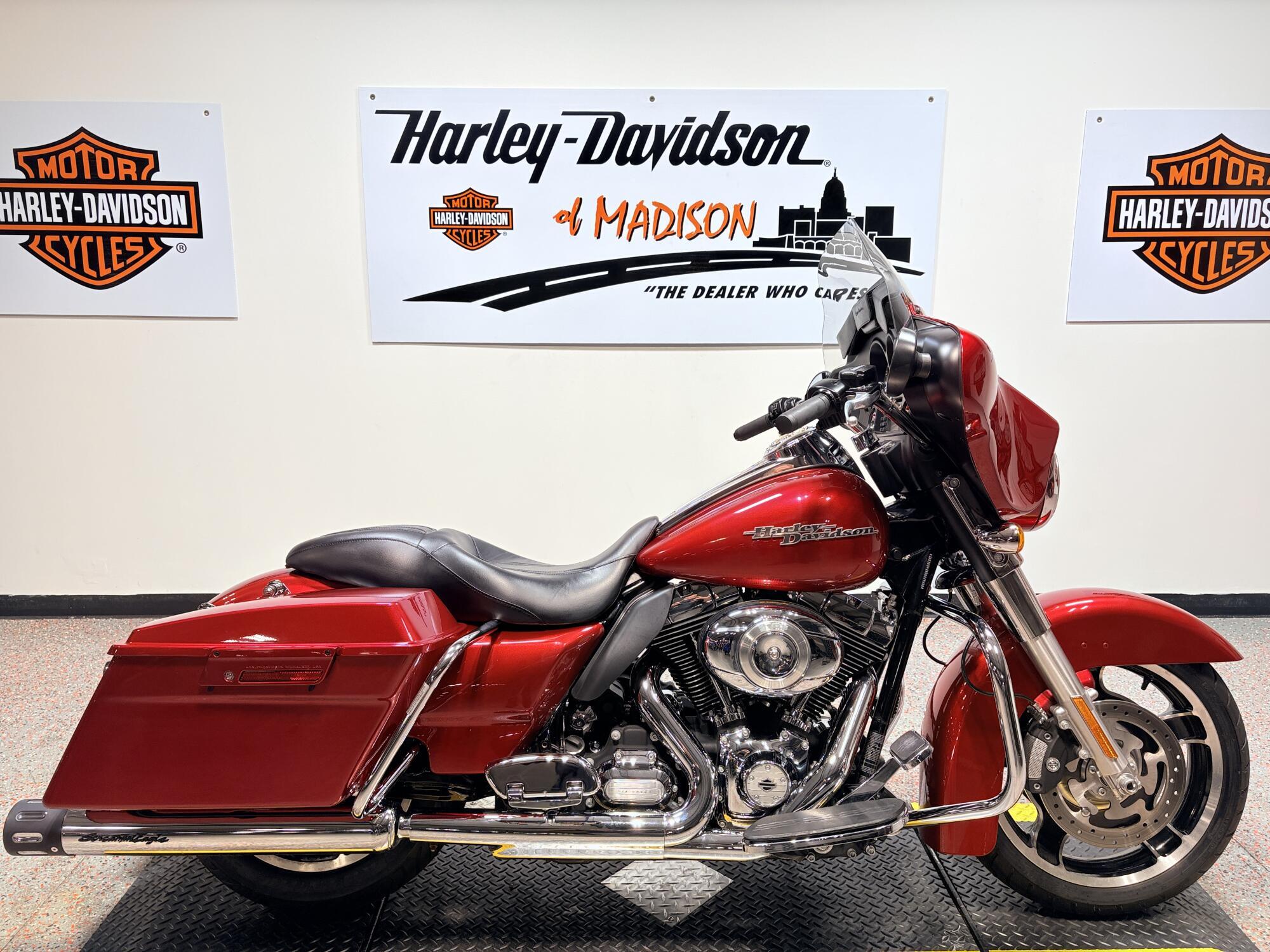 2013 Harley-Davidson Street Glide in Madison, WI