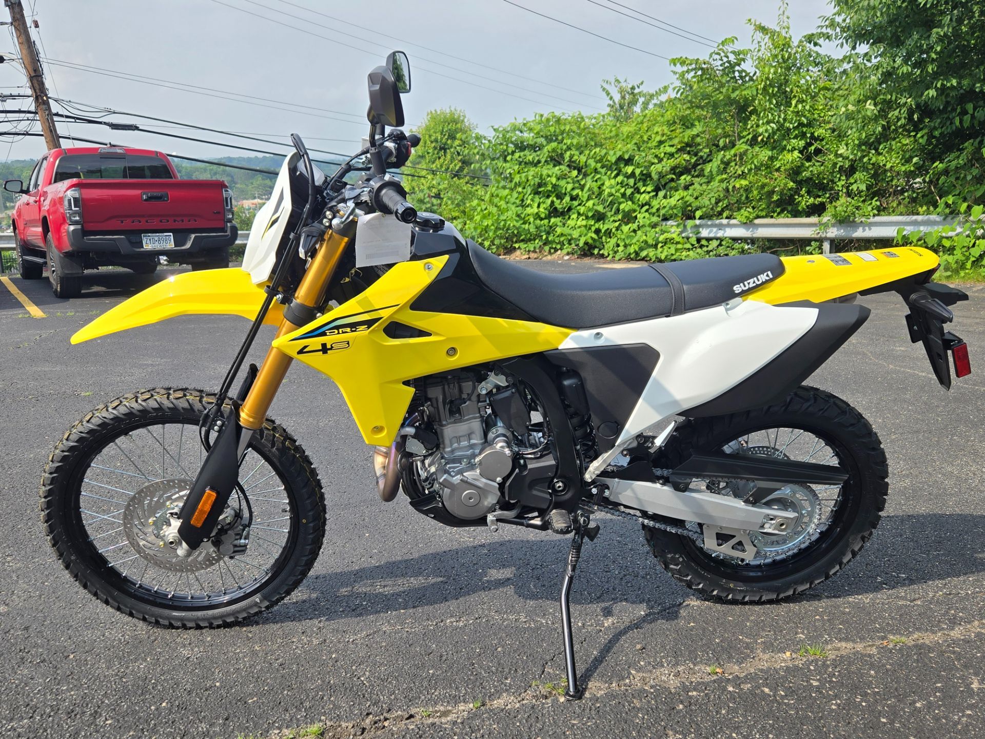 2025 Suzuki DR-Z4S BASE in Moon Township, PA