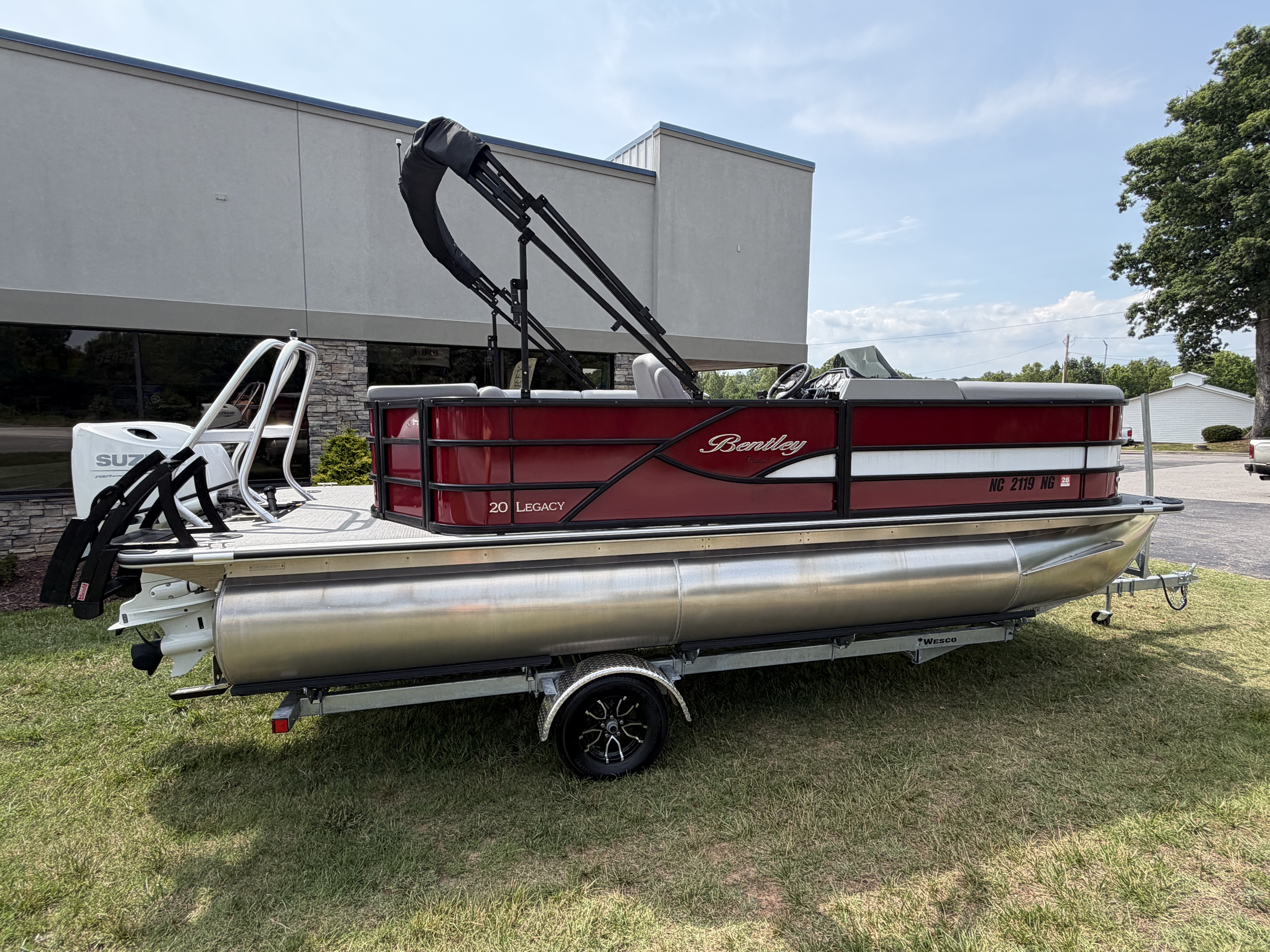 2025 Bentley Pontoons Legacy Cruise 200 24’ in danville VA