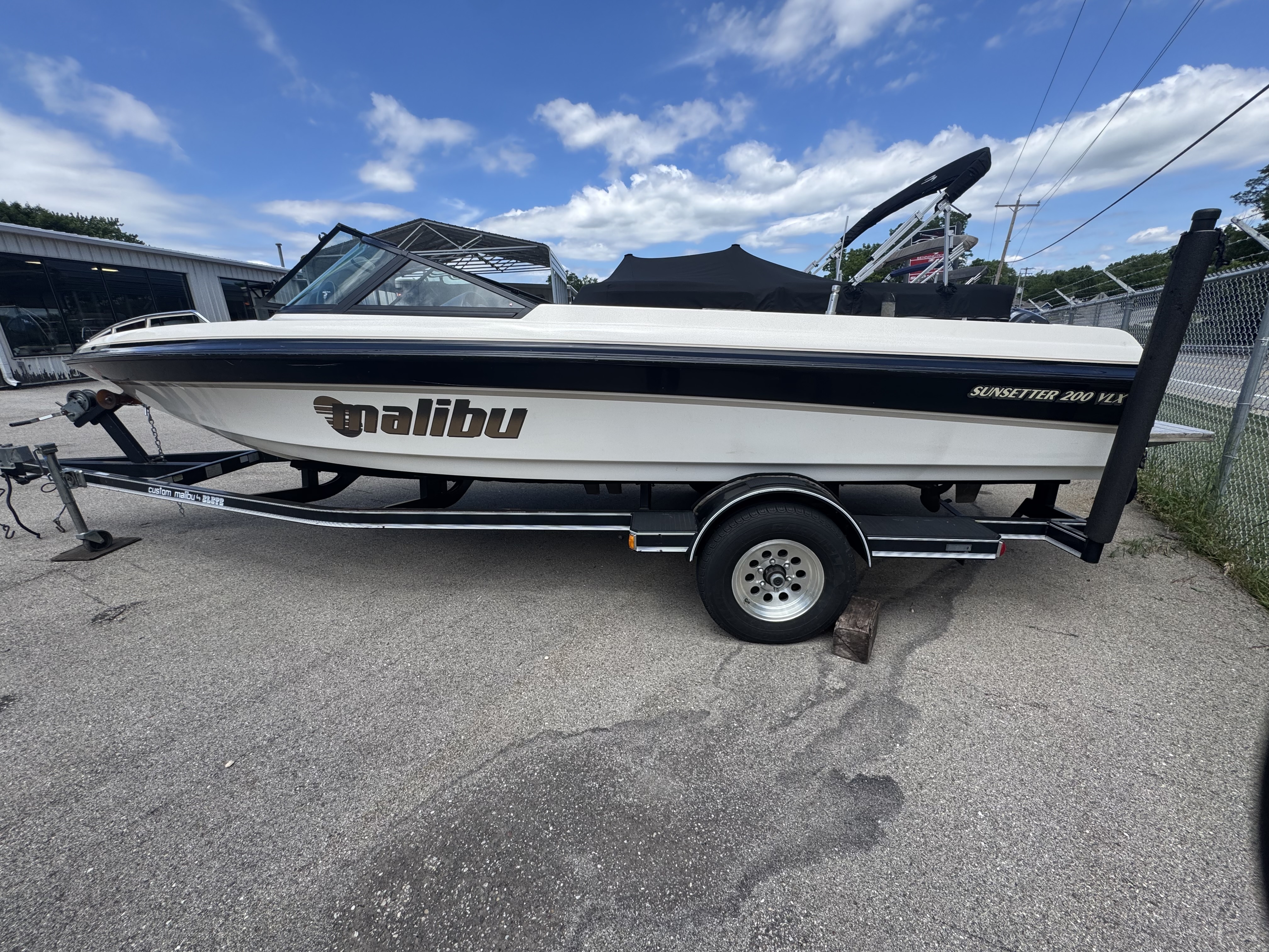 1999 Malibu Sunsetter VLX in elkhorn WI