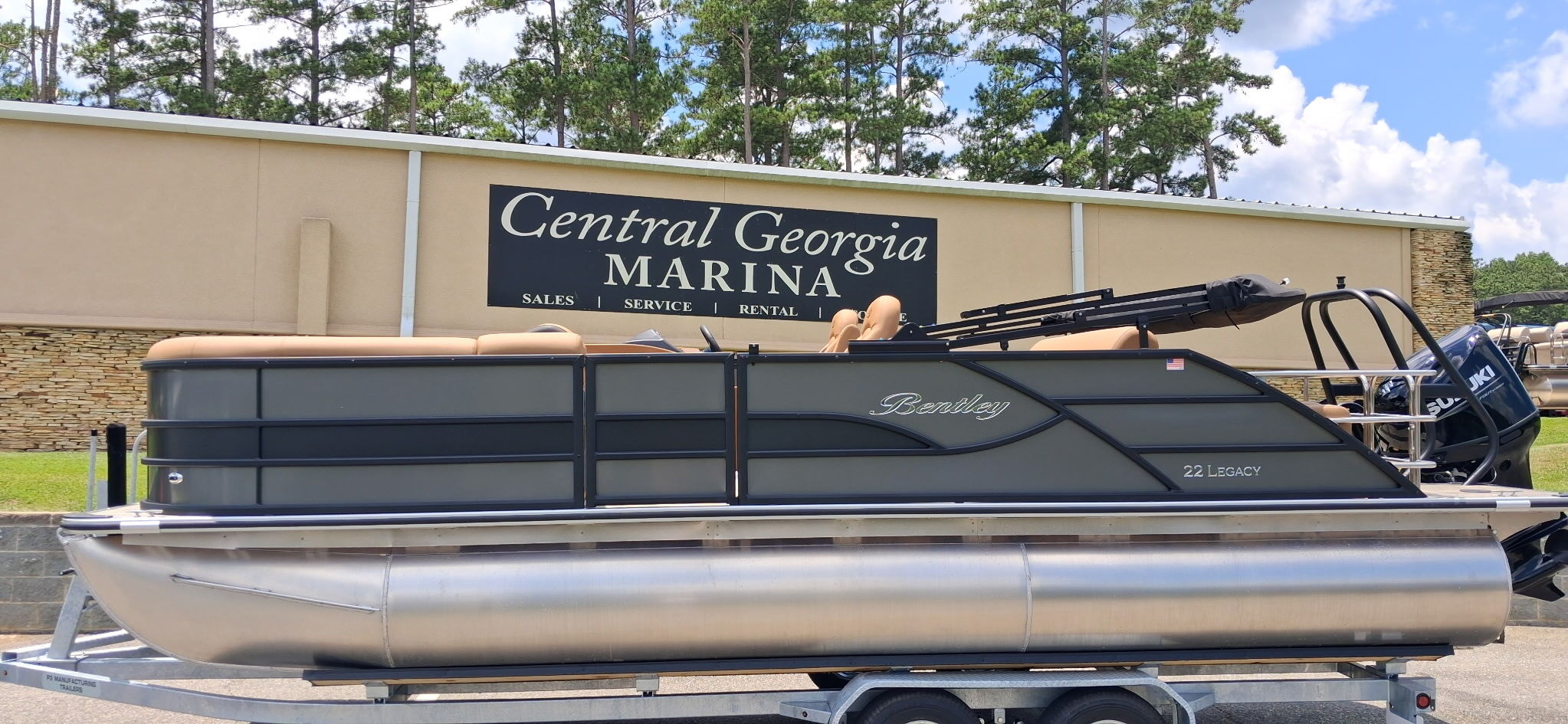 2027 Bentley Pontoons Legacy 220 Swingback 223 in macon GA