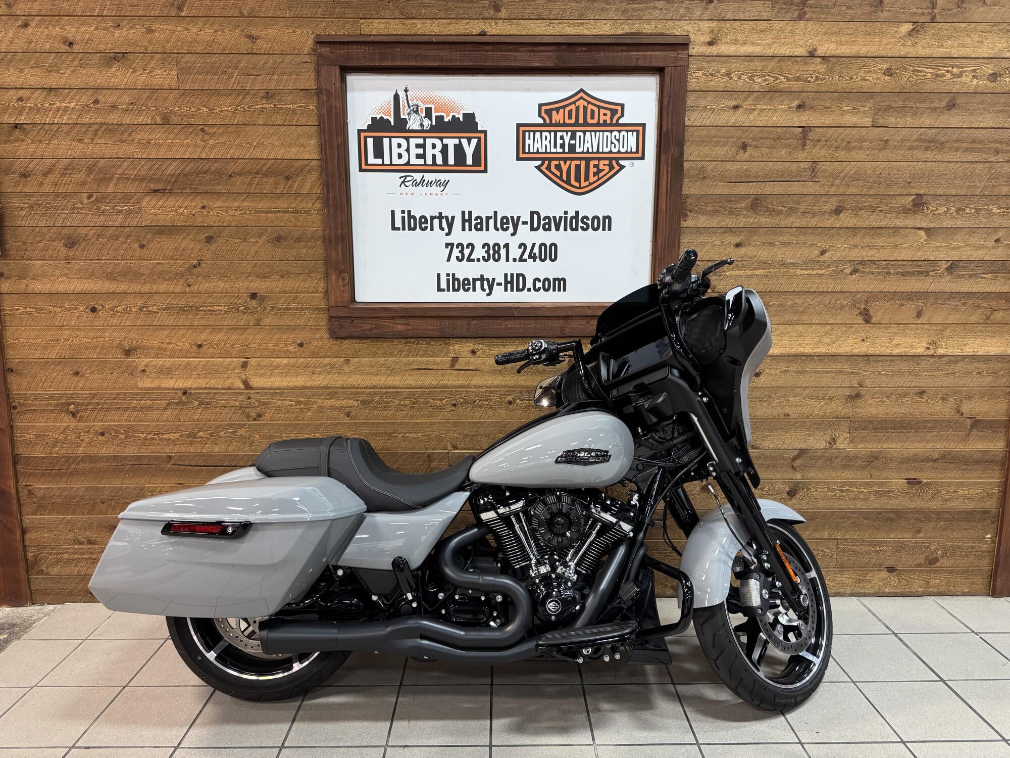 2025 Harley-Davidson Street Glide in Rahway, NJ