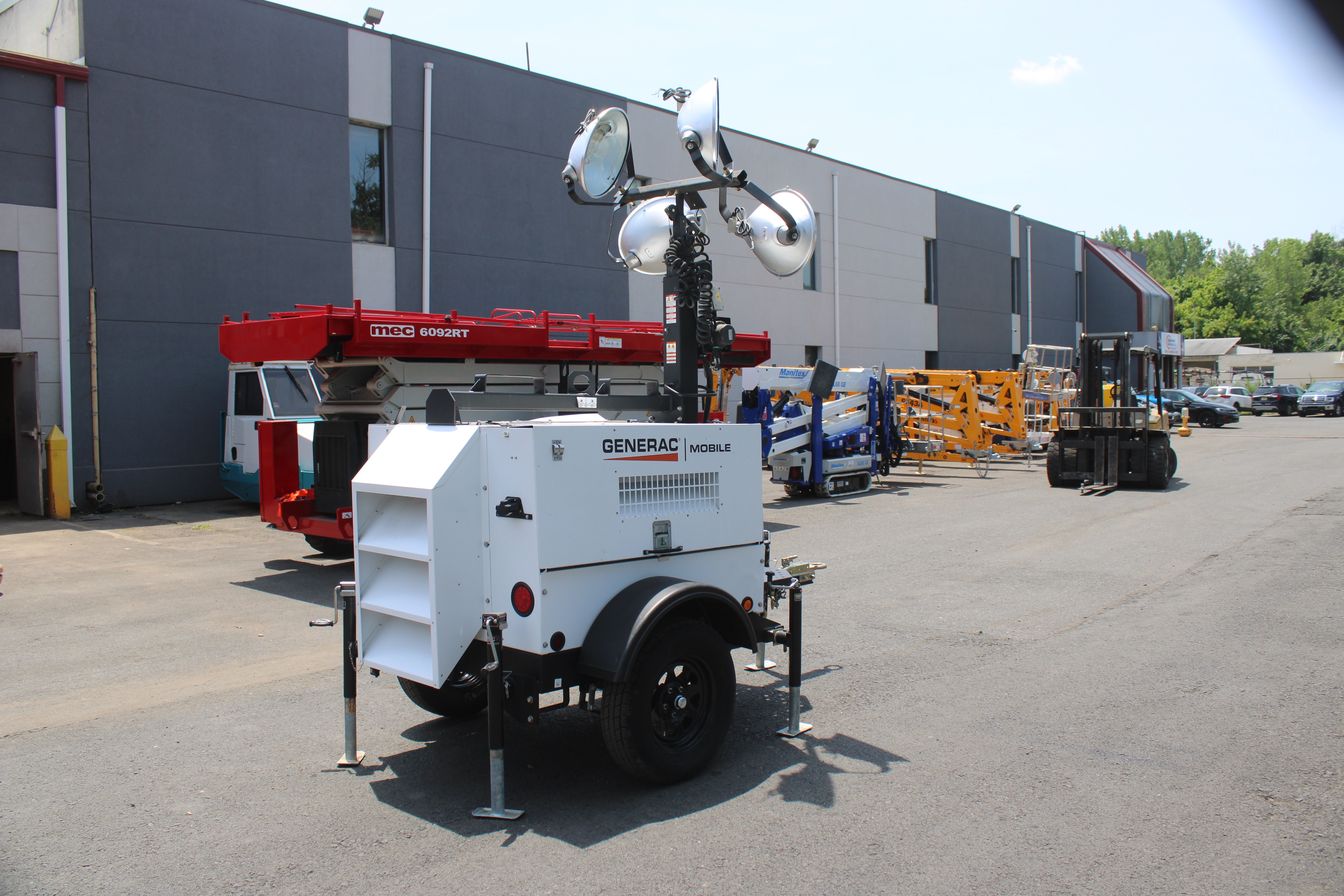 2021 Generac Power Systems, INC MLT4200 in Bristol, PA