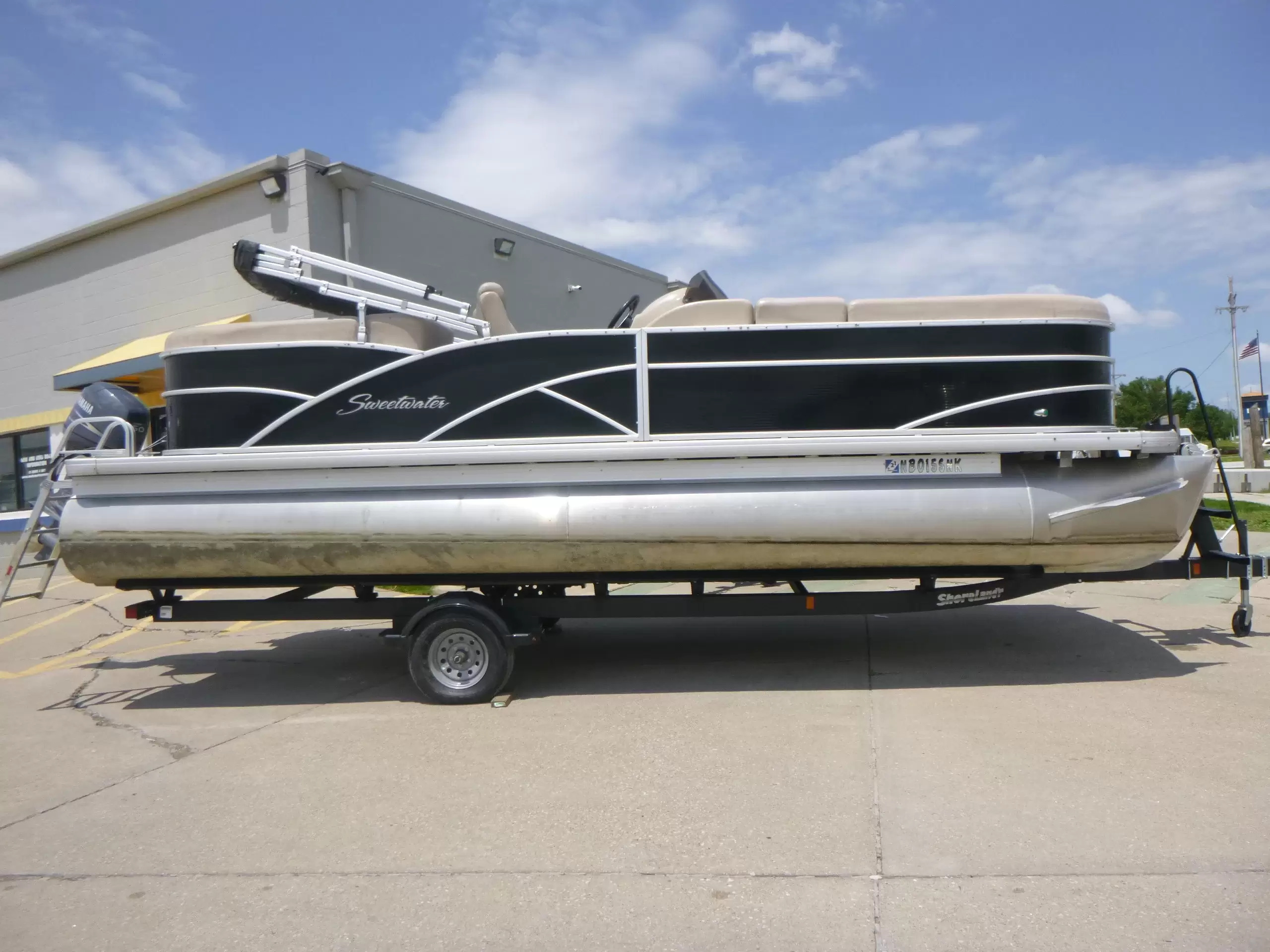 2013 Godfrey Sweetwater Premium 220 2486 SFL in omaha NE