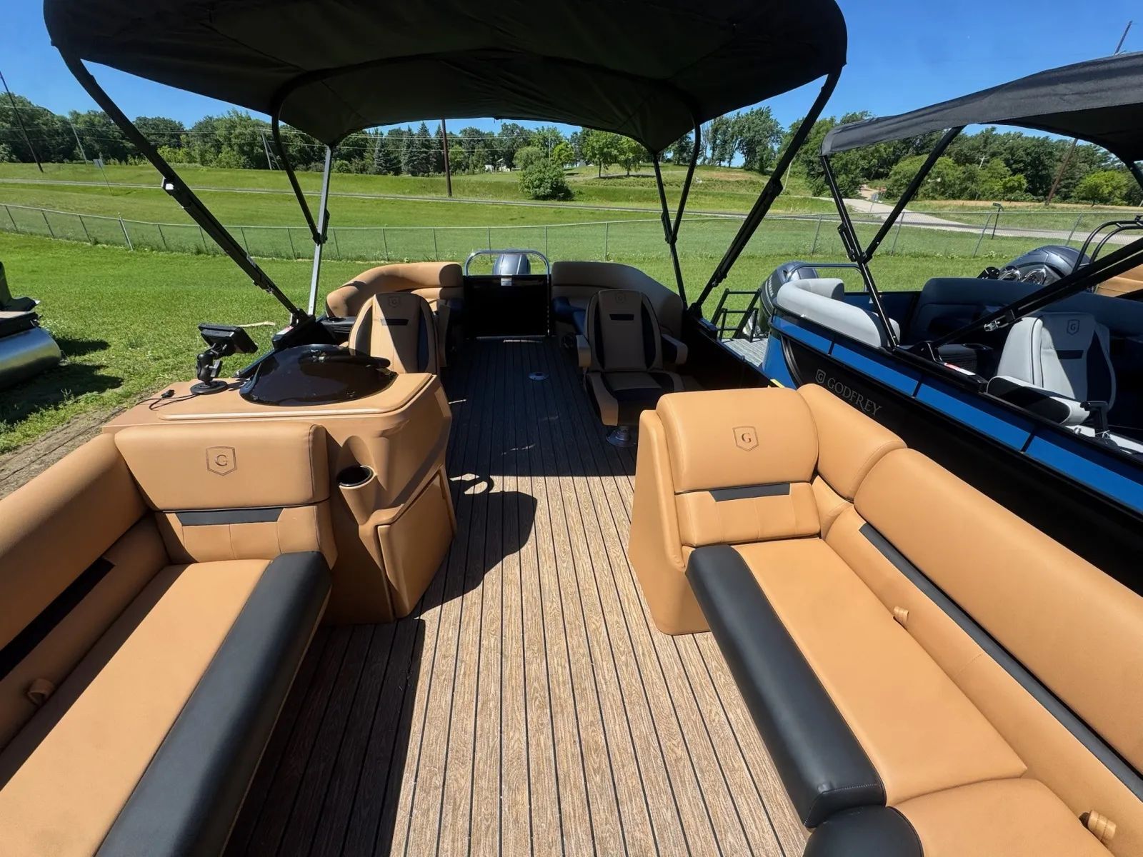 2027 Godfrey XPERIENCE 2286 SBX 115HP BUNK TRAILER in detroit lakes MN
