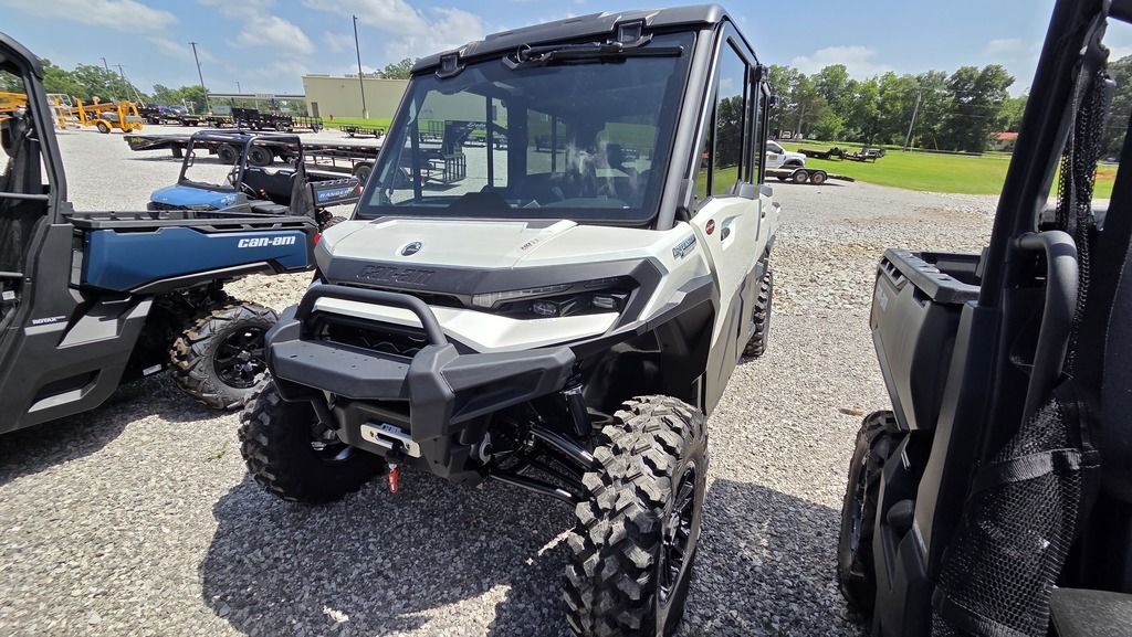 2026 Can-Am® Defender MAX Limited HD11 in Batesville, AR