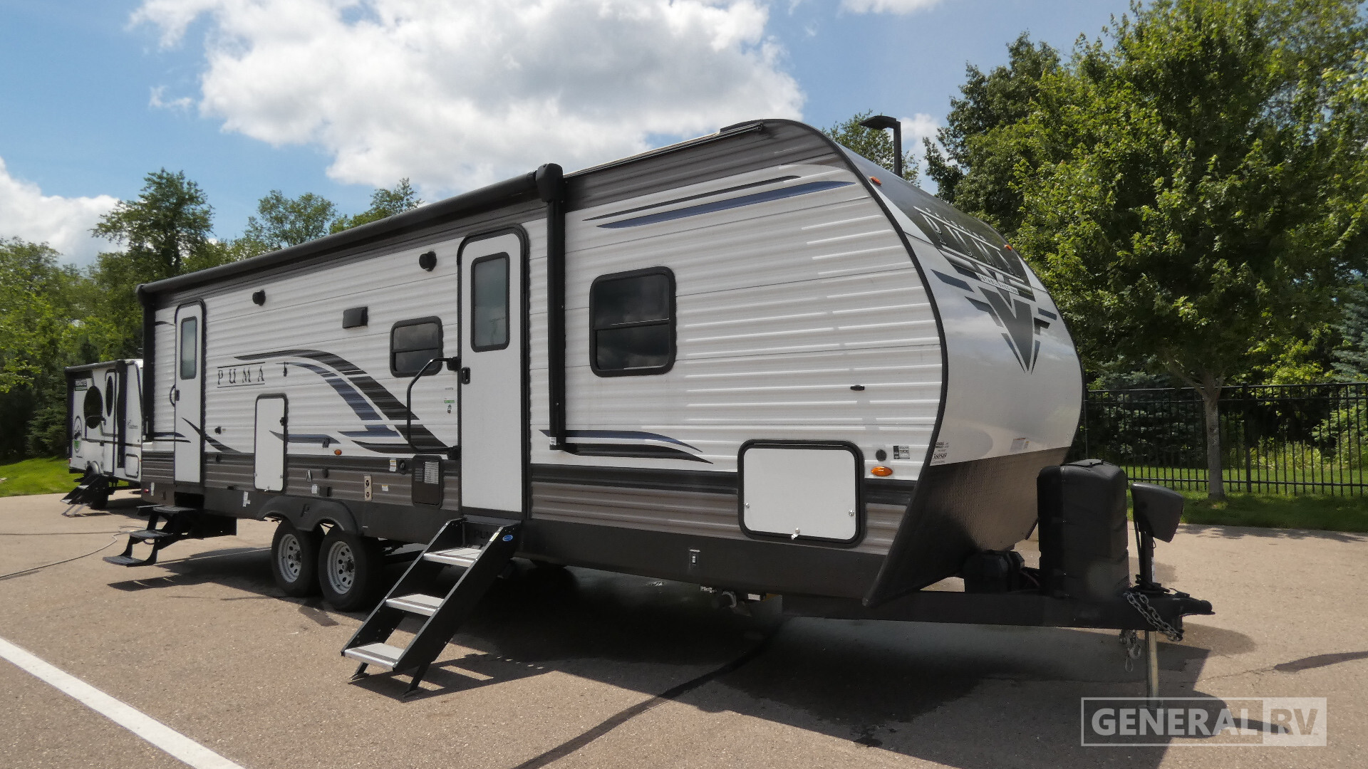 2022 Palomino PUMA 28DBFQ in clarkston MI
