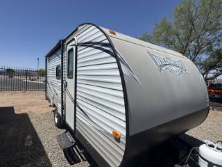 2017 FOREST RIVER WILDWOOD 195BH