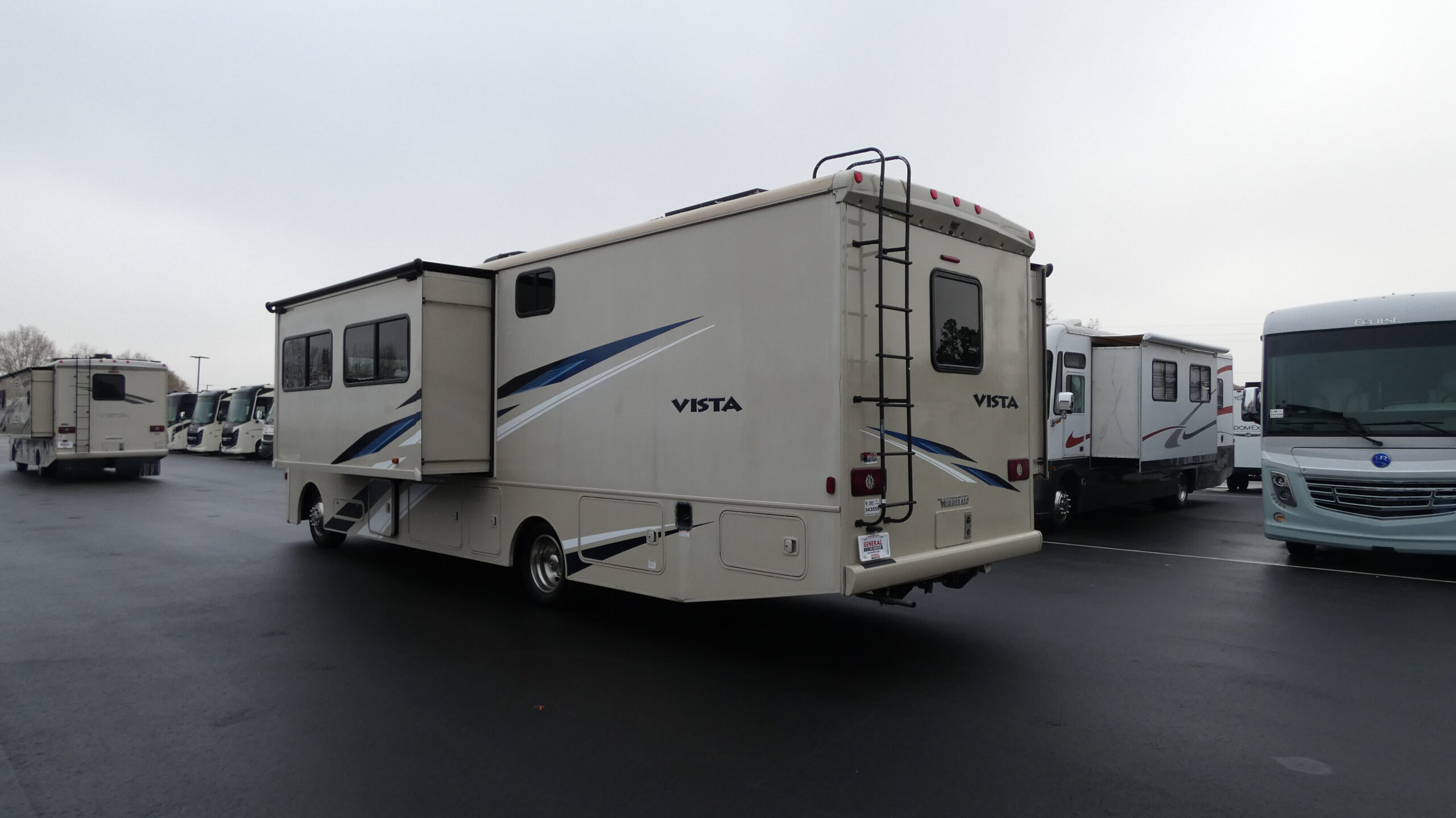 2022 Winnebago VISTA 32M in salisbury NC