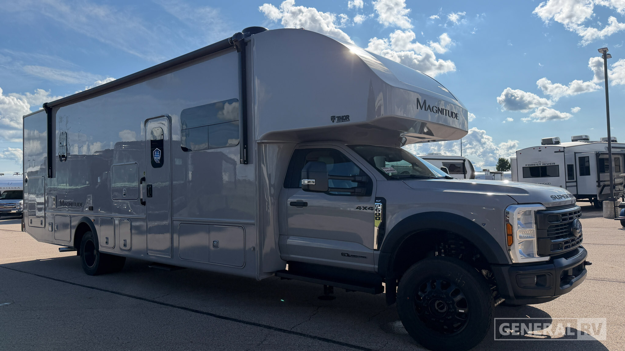 2027 Thor Motor Coach Magnitude Grand R36 in huntley IL