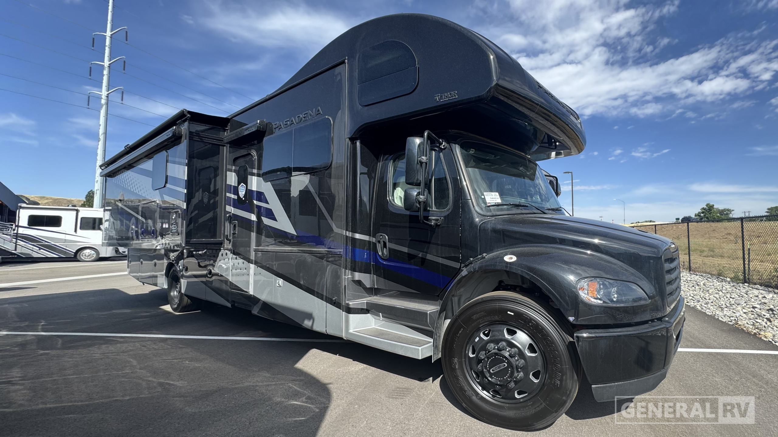 2026 Thor Motor Coach PASADENA 38FX in south weber UT