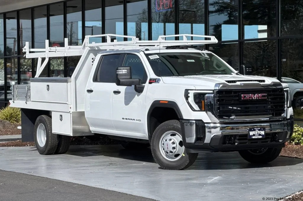 2026 GMC Sierra 3500 HD Chassis Cab in Gresham, OR