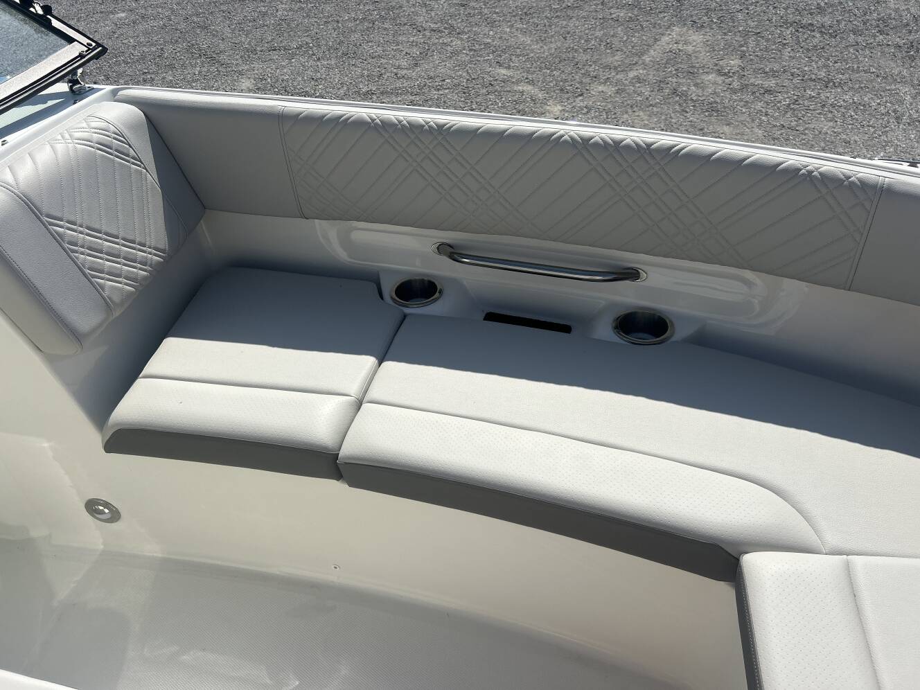 A photo of this 2027 Sea Ray SDX 270 Outboard