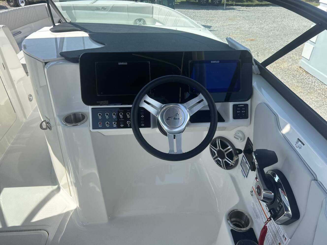 A photo of this 2027 Sea Ray SDX 270 Outboard