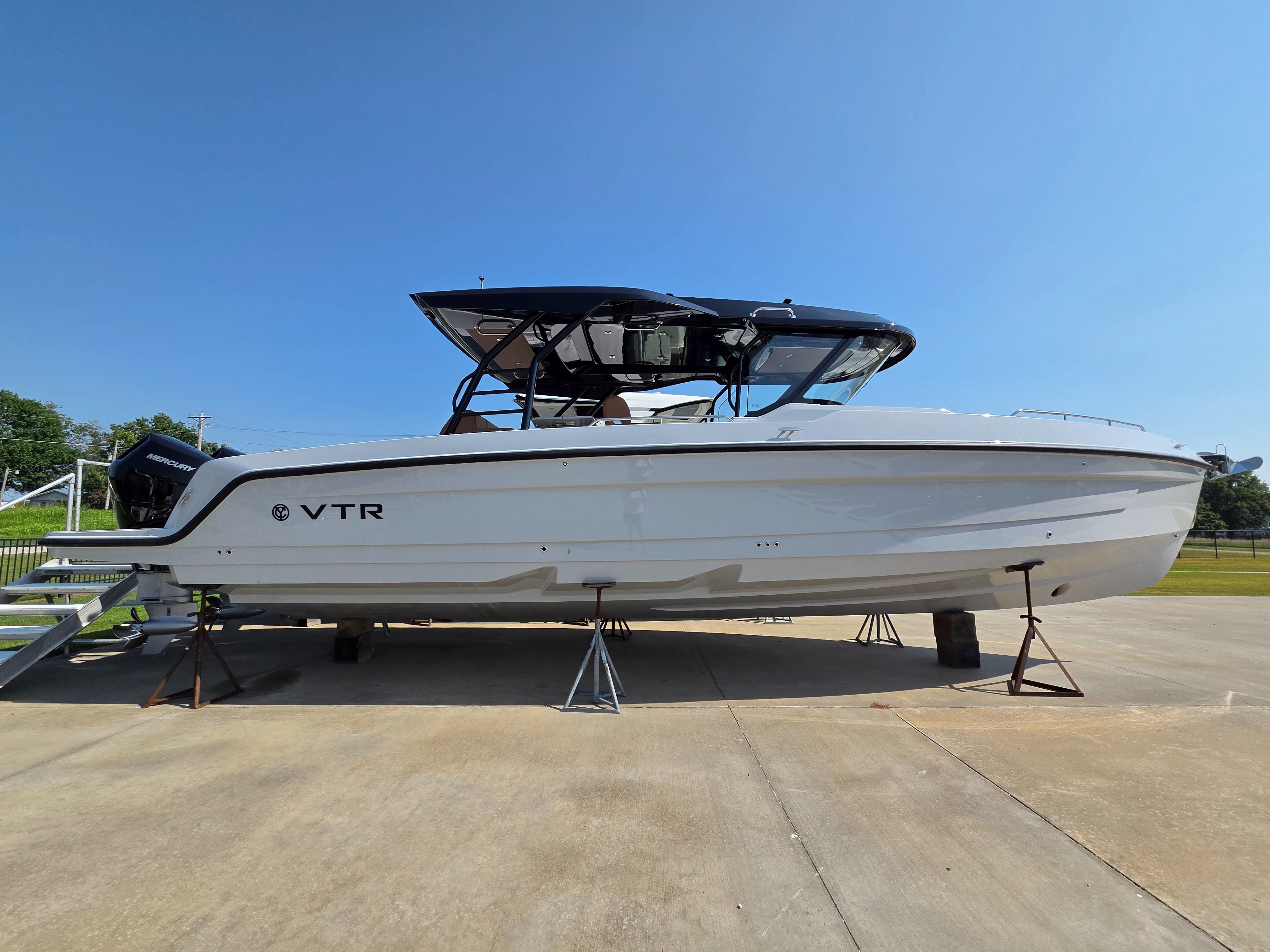 2027 Cruisers Yachts 38 VTR in monkey island OK