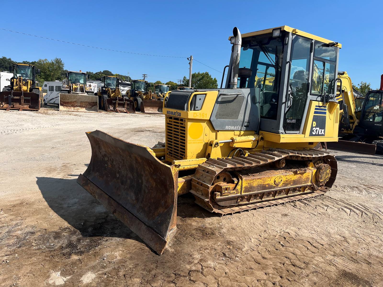 2004 Komatsu D37EX-21 in Crofton, MD
