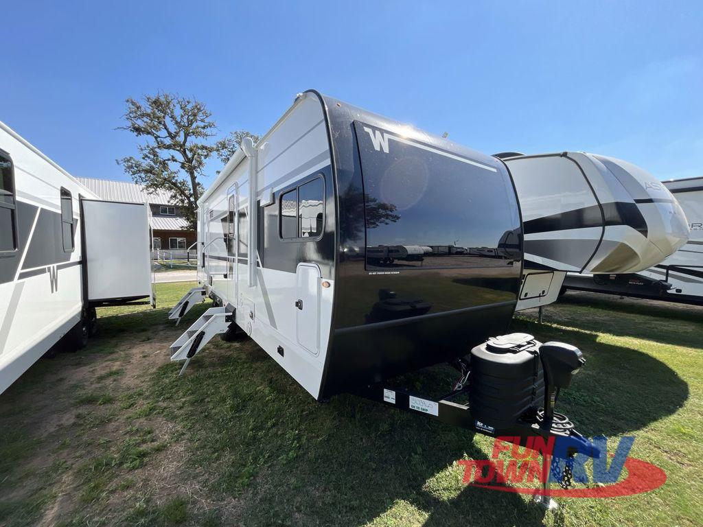 2026 Winnebago Thrive 26FKD in wharton TX