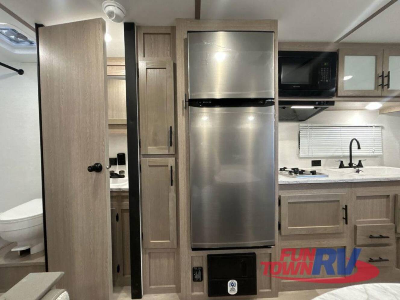 A photo of this 2026 Gulf Stream Rv Yellowstone Classic 248BH
