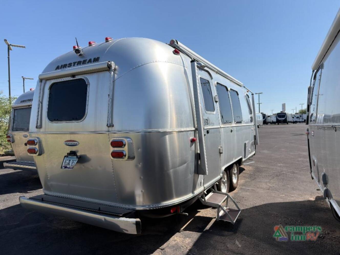 A photo of this 2019 Airstream International Signature 23FB
