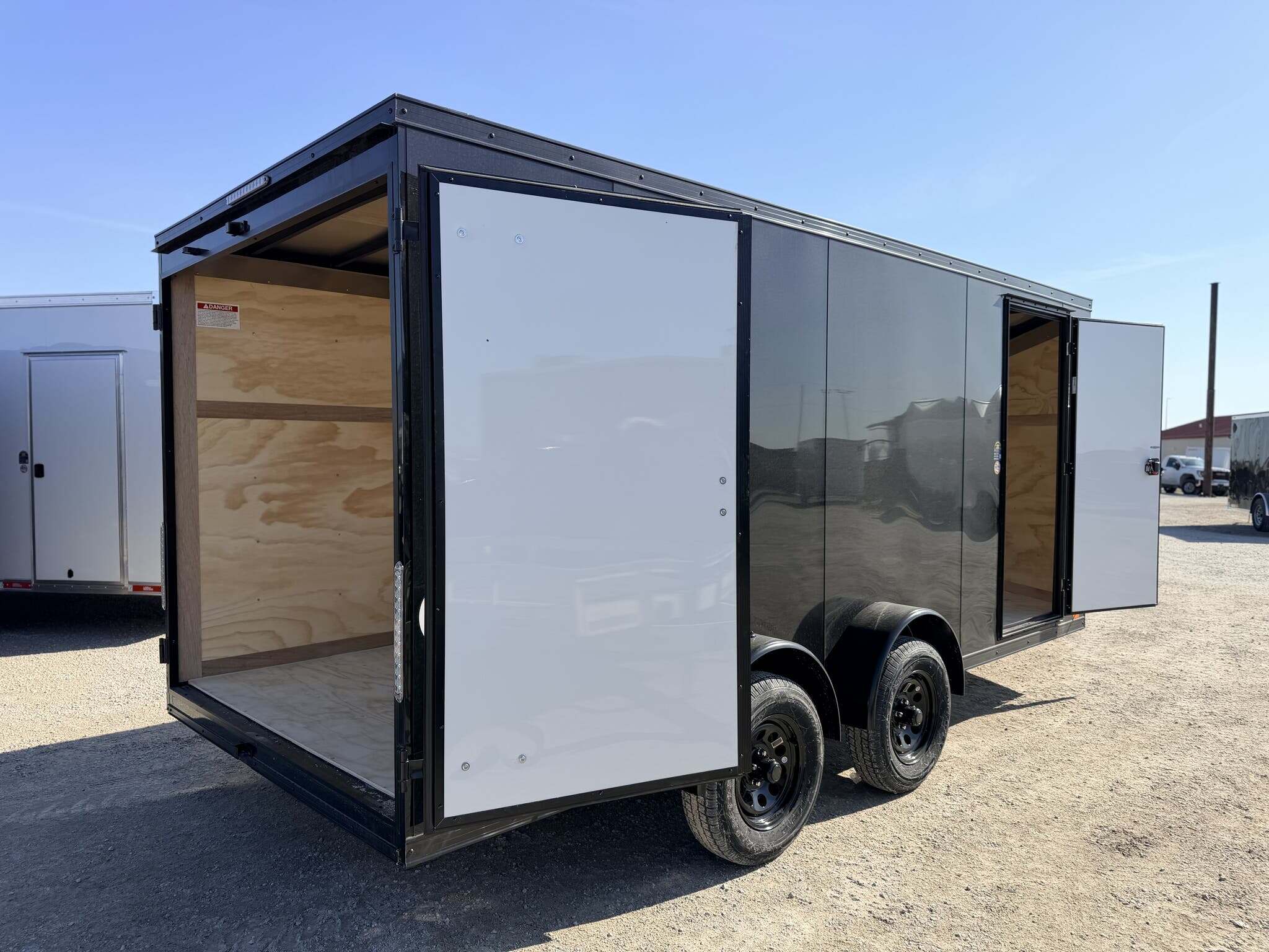2026 United Trailers UJ-S 7X16 ENCLOSED - REAR DOUBLE DOORS in Goodfield, IL