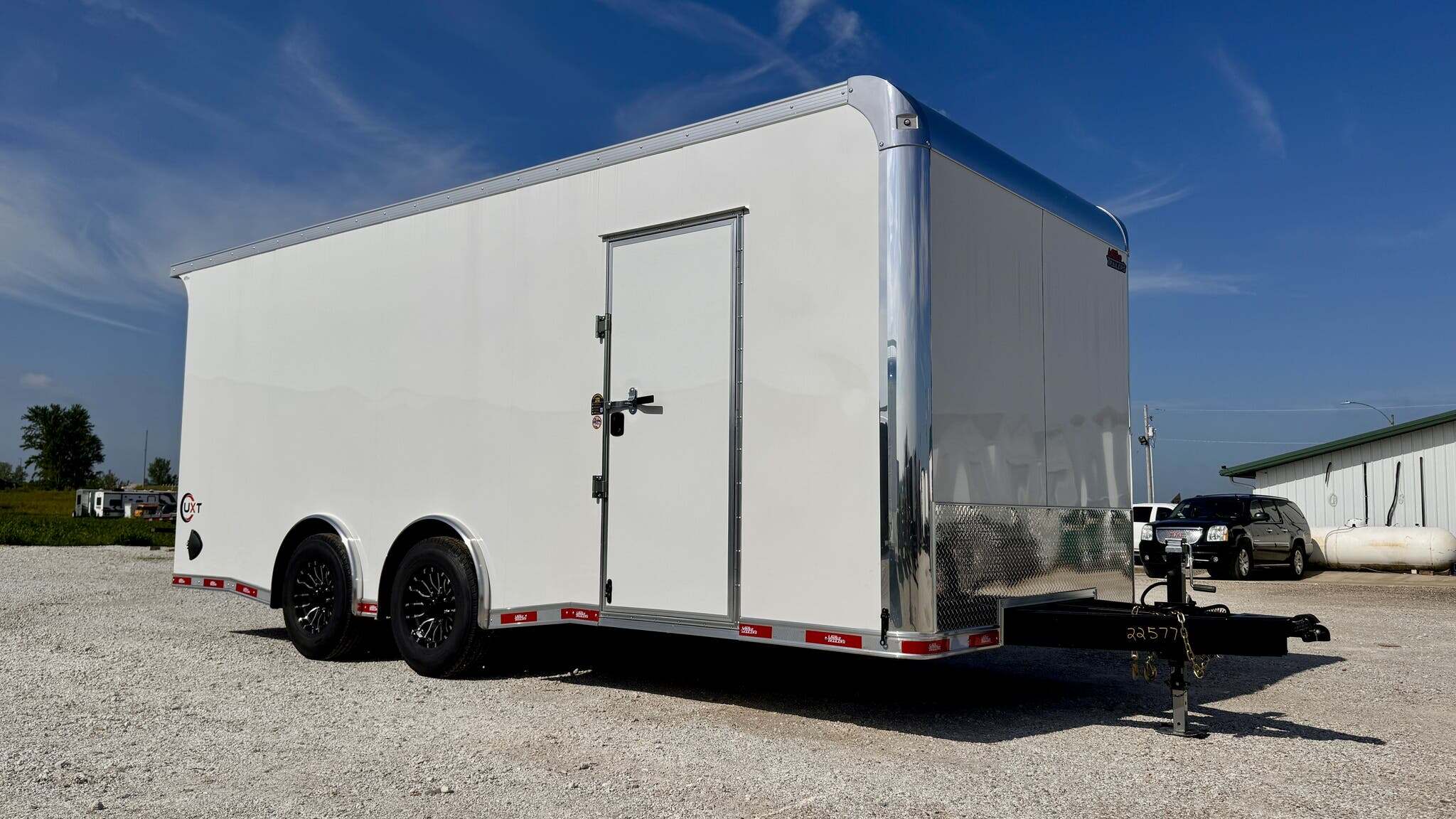 2026 United Trailers UXT 8.5x20 - DOUBLE I BEAM FRAME - 14,000# GVWR in Goodfield, IL