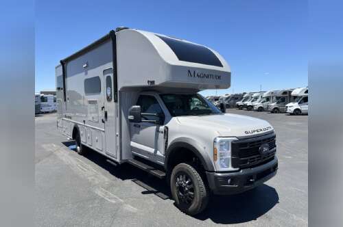 2027 Thor Motor Coach MAGNITUDE GRAND Z30-M in albuquerque NM