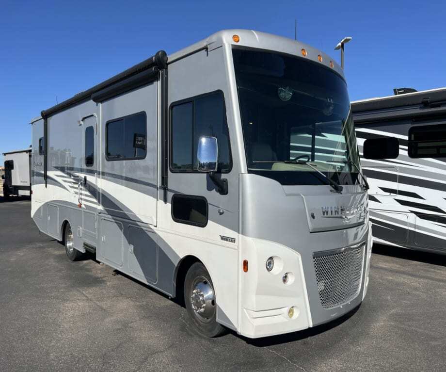 2019 Winnebago ADVENTURER 30T in albuquerque NM