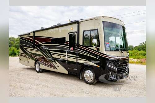 2027 Fleetwood Rv Bounder 33C in perry IA