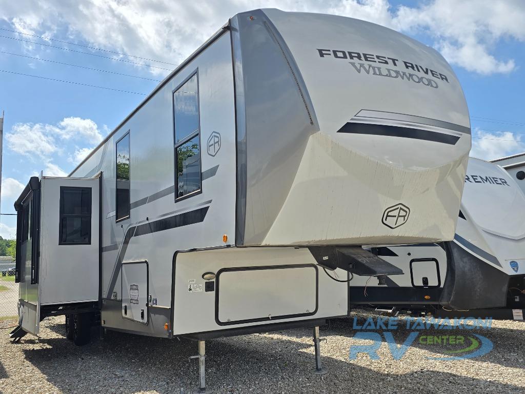 2025 Forest River Rv Wildwood Heritage Glen 375FAM in west tawakoni TX