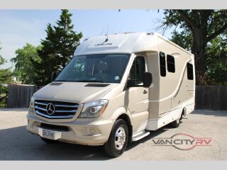 2014 LEISURE TRAVEL UNITY U24TB