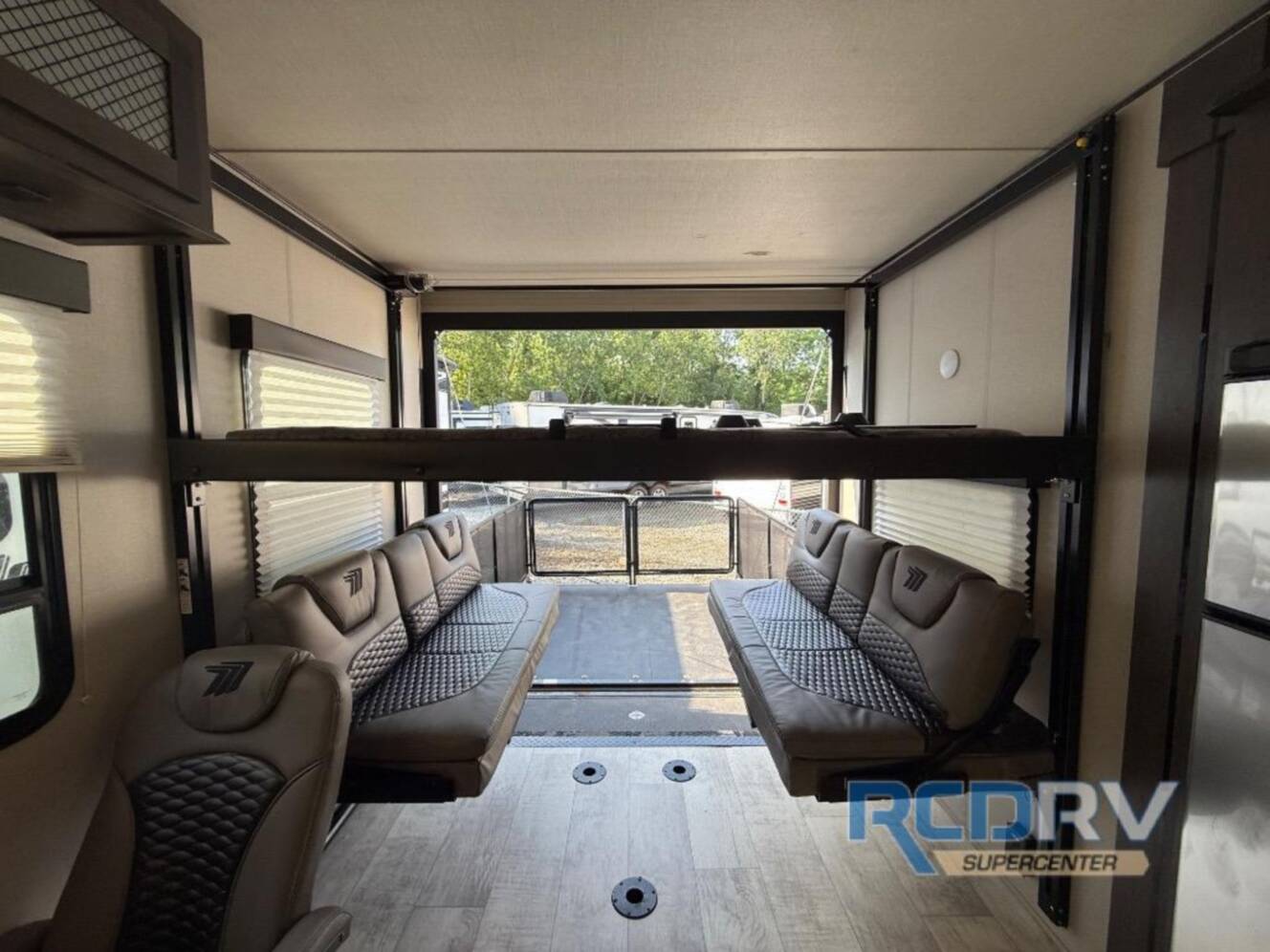 A photo of this 2022 Grand Design Momentum G-Class 25G