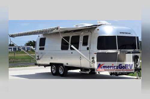 2023 Airstream Pottery Barn Special Edition 28RB in comfort TX